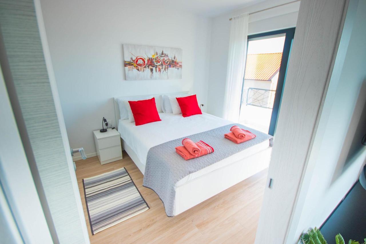 Apartmani Le-Lu Каштела Экстерьер фото