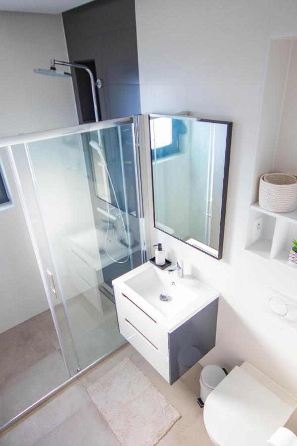 Apartmani Le-Lu Каштела Экстерьер фото