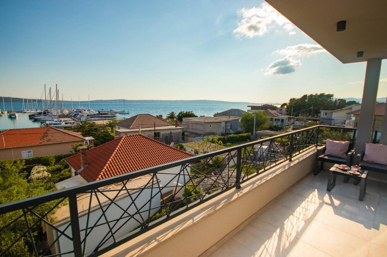 Apartmani Le-Lu Каштела Экстерьер фото