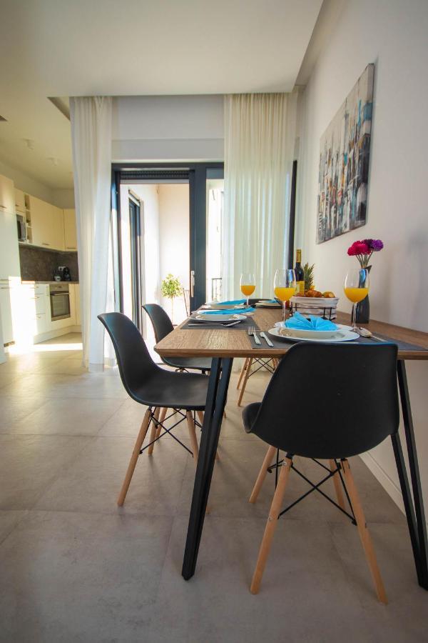 Apartmani Le-Lu Каштела Экстерьер фото